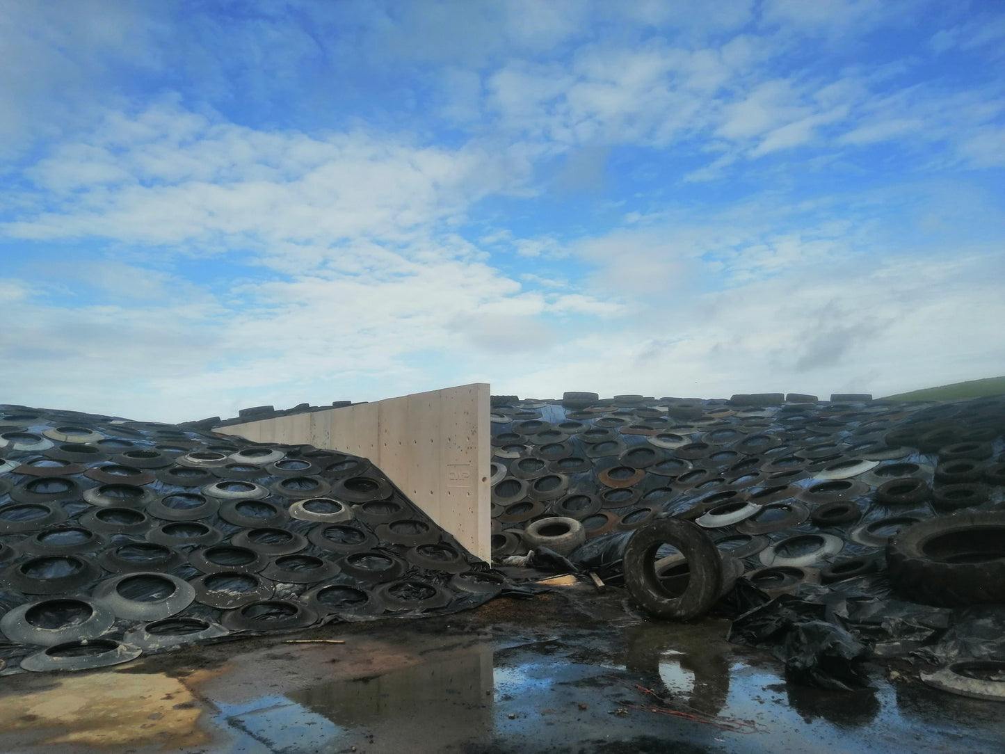 Freestanding T Walls