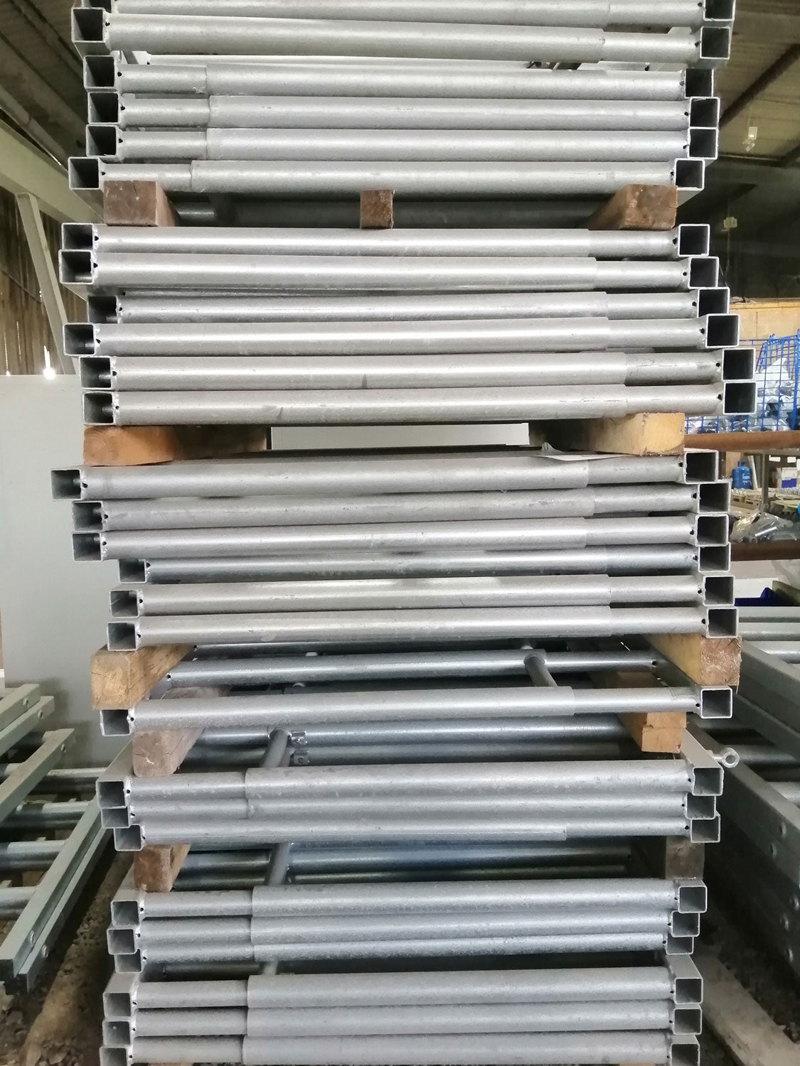 A Very Large Pile of Extendable Gates